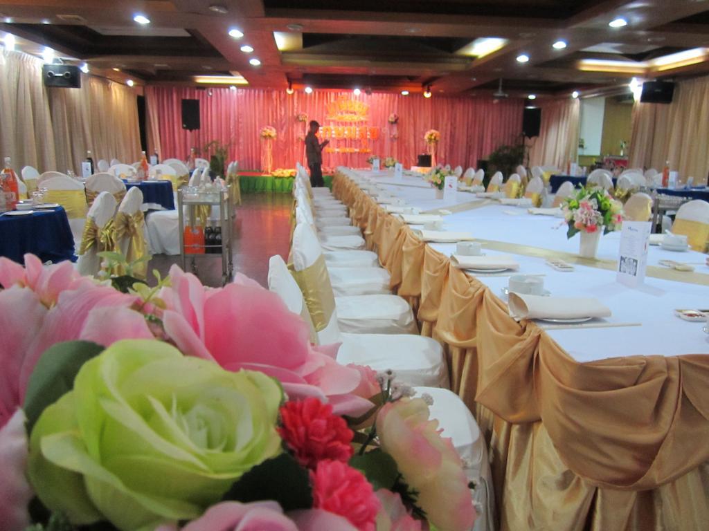 Lopburi Inn Hotel Buitenkant foto
