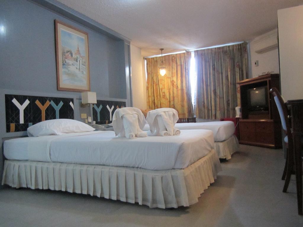 Lopburi Inn Hotel Kamer foto