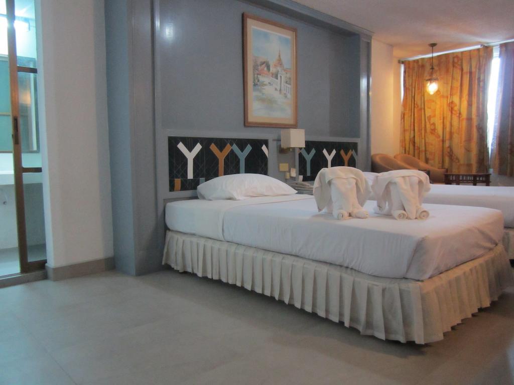 Lopburi Inn Hotel Kamer foto