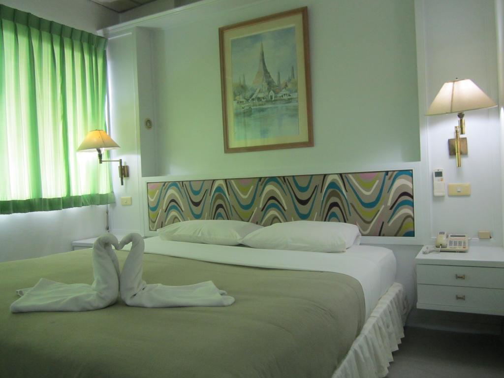 Lopburi Inn Hotel Kamer foto