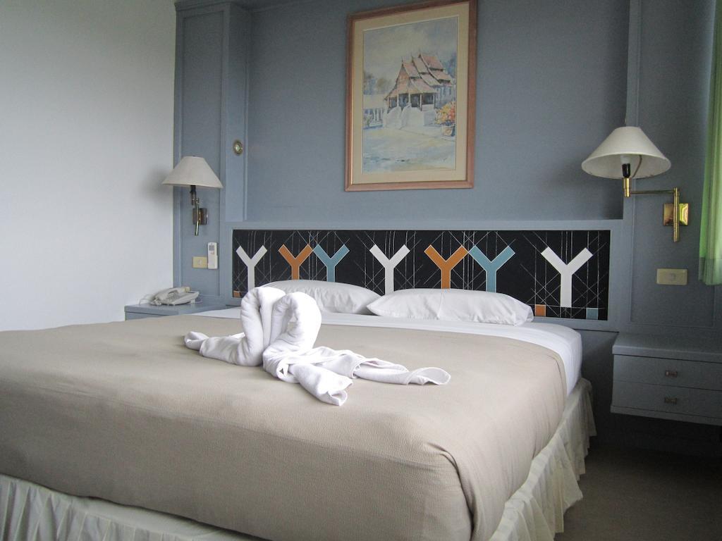 Lopburi Inn Hotel Kamer foto