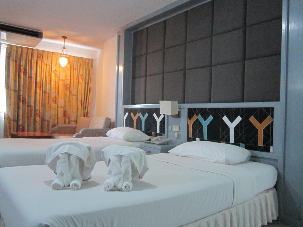 Lopburi Inn Hotel Kamer foto