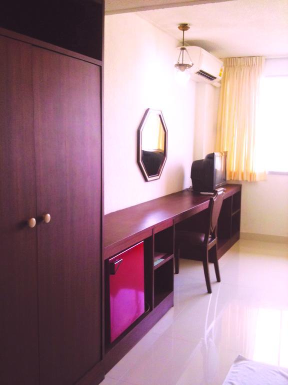 Lopburi Inn Hotel Kamer foto